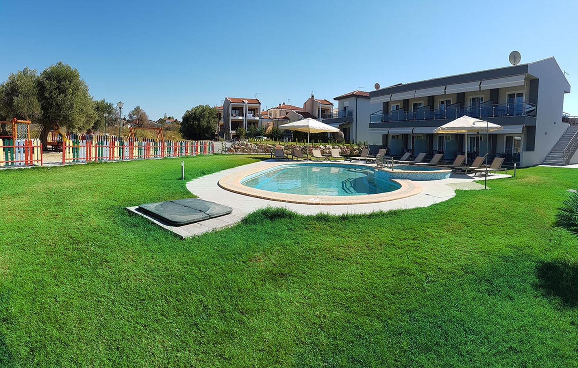 Finikas Garden Beach Resort Nikiti 외부 사진