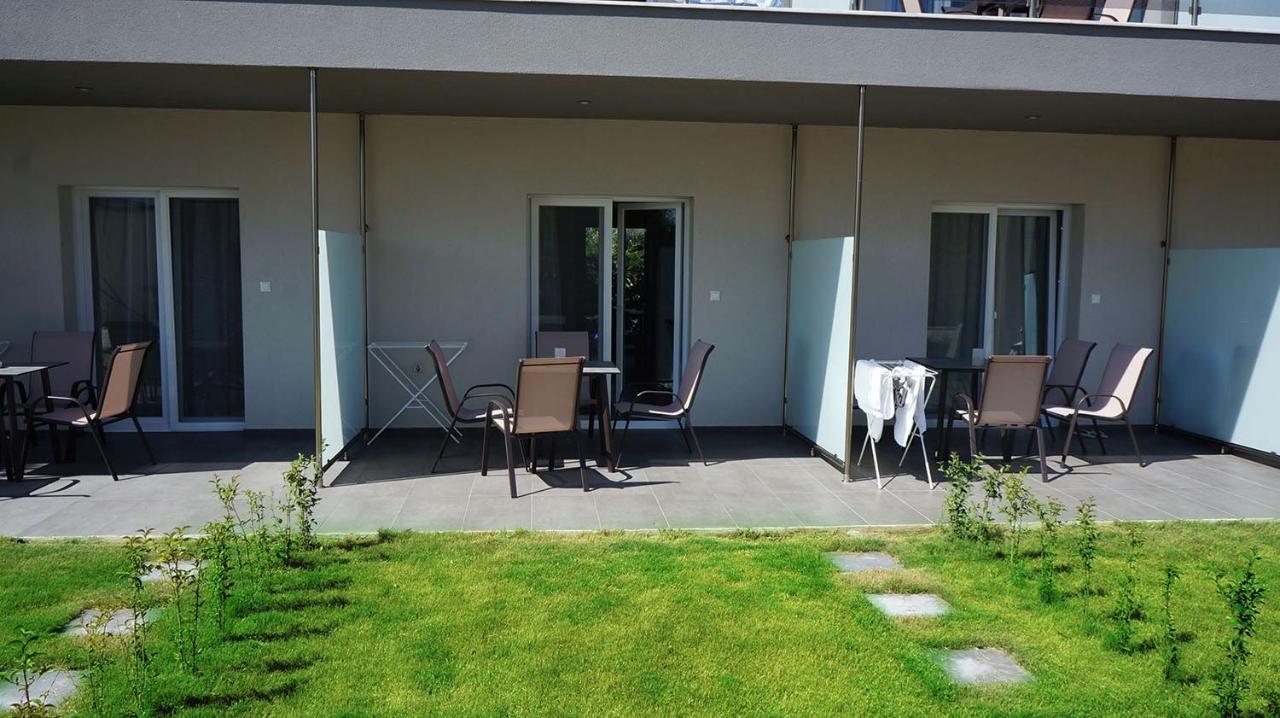 Finikas Garden Beach Resort Nikiti 외부 사진