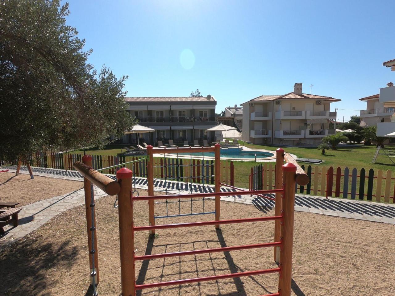 Finikas Garden Beach Resort Nikiti 외부 사진