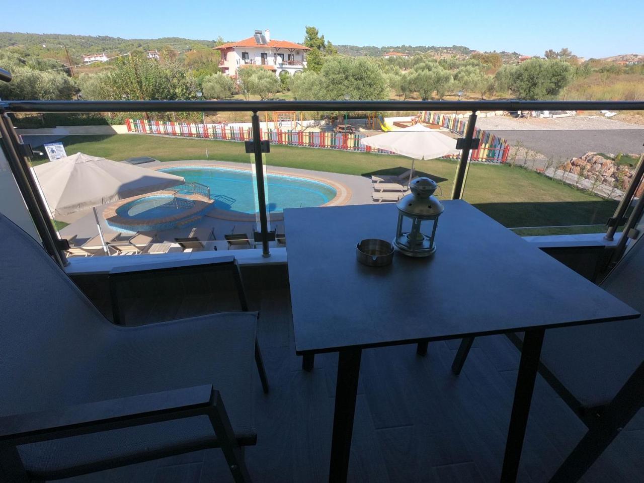 Finikas Garden Beach Resort Nikiti 외부 사진