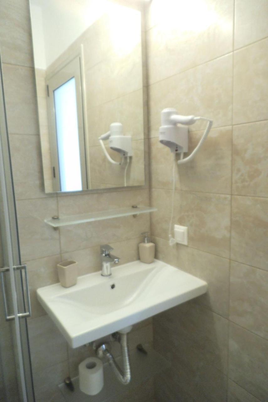 Finikas Garden Beach Resort Nikiti 외부 사진