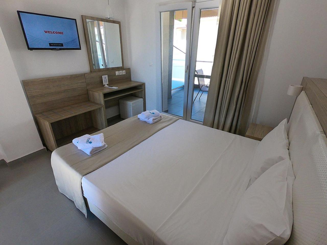 Finikas Garden Beach Resort Nikiti 외부 사진