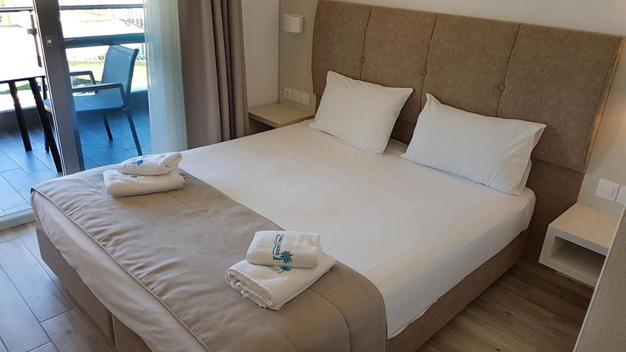 Finikas Garden Beach Resort Nikiti 외부 사진