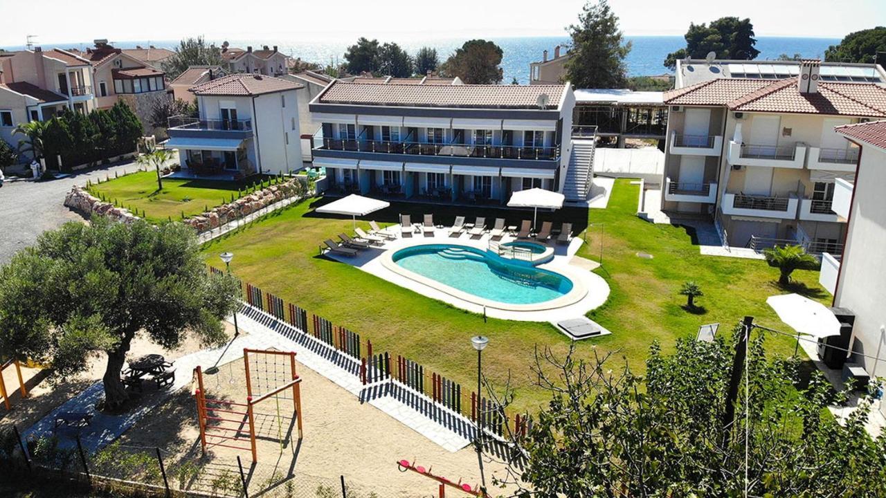 Finikas Garden Beach Resort Nikiti 외부 사진